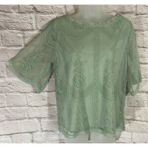 New Daytrip Buckle M Embroidery Top Floral Lace Crochet Green Dainty Glam Regal